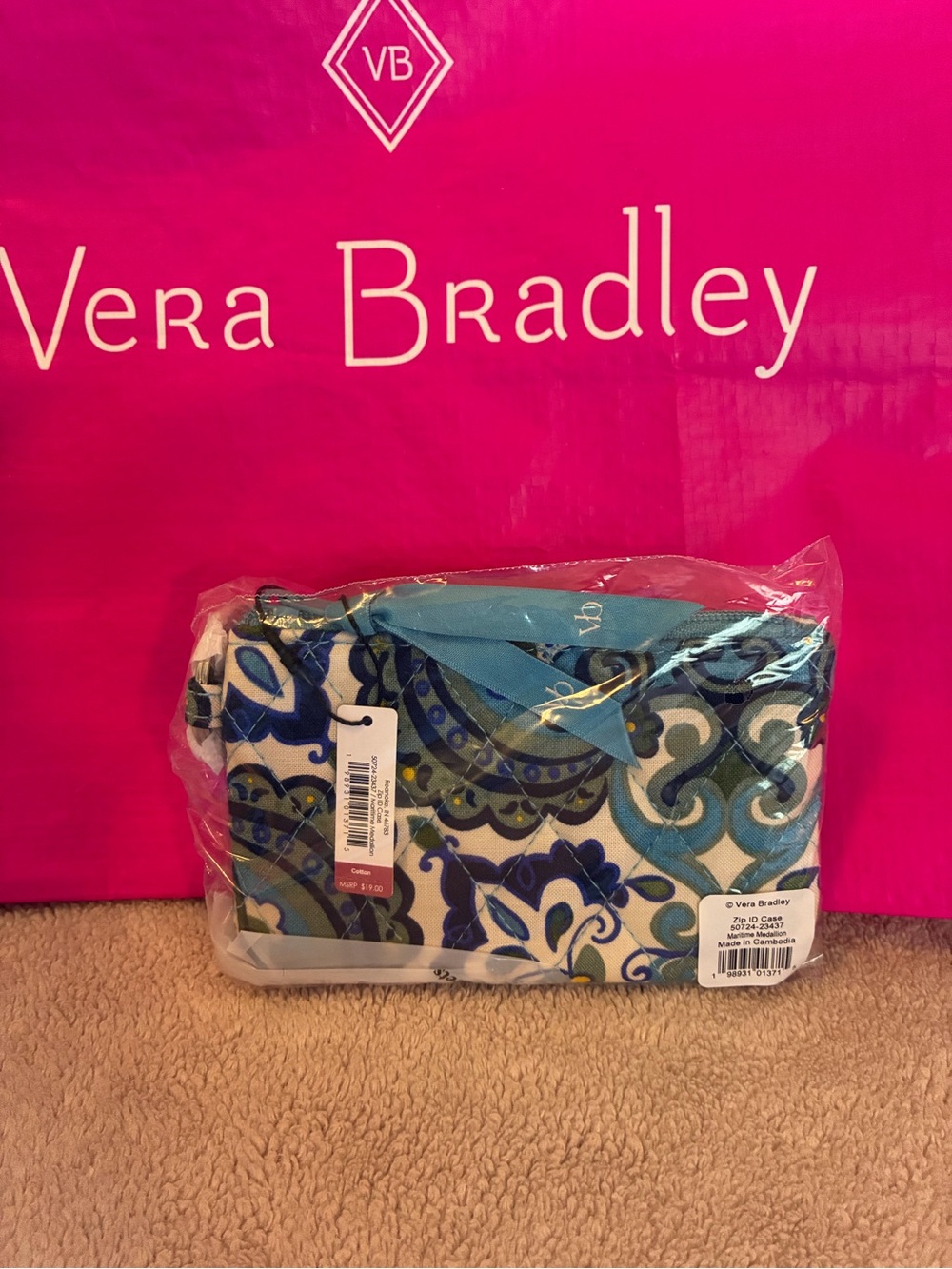 Vera Bradley Zip ID Case Key Ring Wallet Maritime Medallion coral blue green